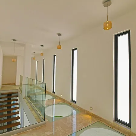 Villa Lacivert *